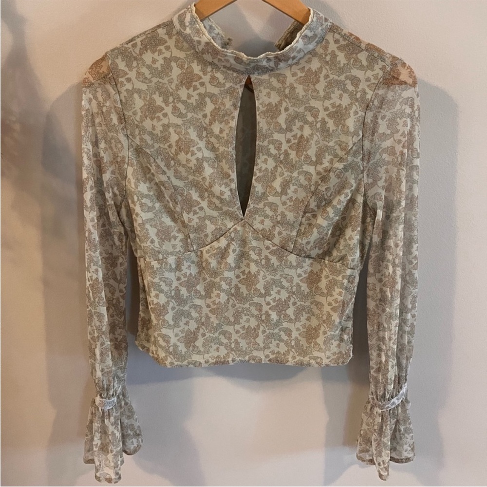 Buckle Willow Beige Floral Keyhole Blouse